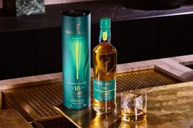 Glenfiddich & Aston Martin Formula One Team 16-Year-Old Limited-Edition Release No.2