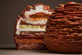 Joyau Des Pins - Yule Log at The Peninsula Paris